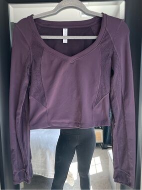 Athleta purple long sleeve top